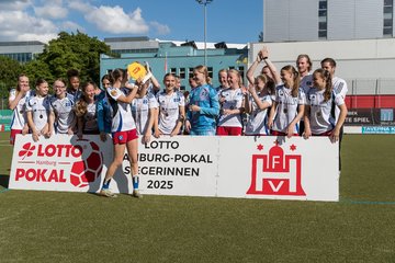 Bild 171 - wBJ Lotto Pokal Finale  Eimsbuetteler TV - Hamburger SV : Ergebnis: 0:3